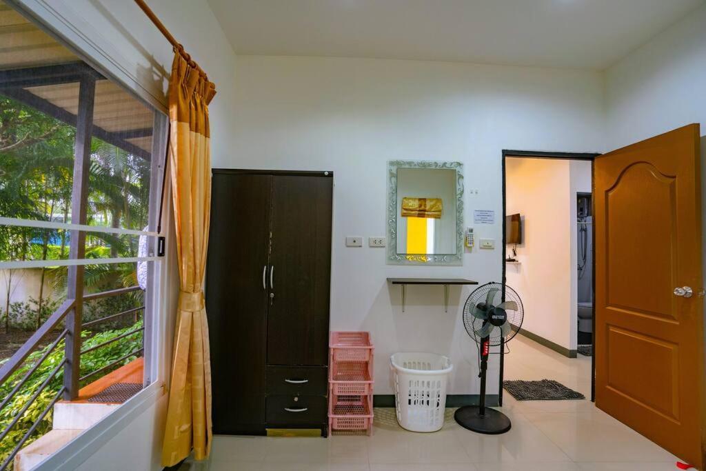 Little Yellow House- Aonang Ao Nang Bagian luar foto