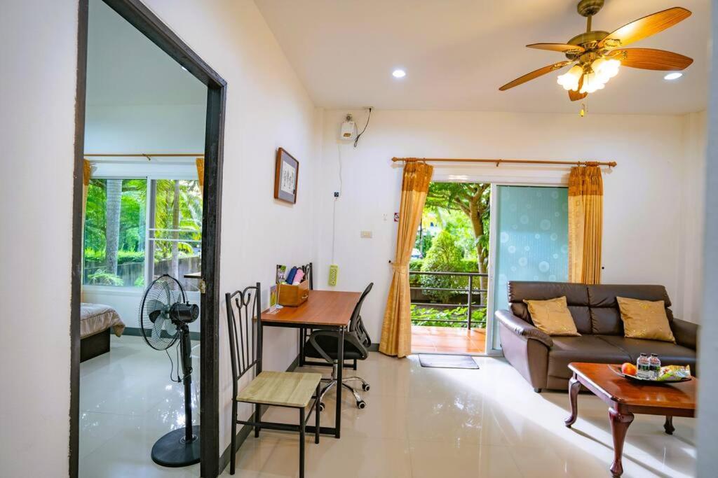 Little Yellow House- Aonang Ao Nang Bagian luar foto