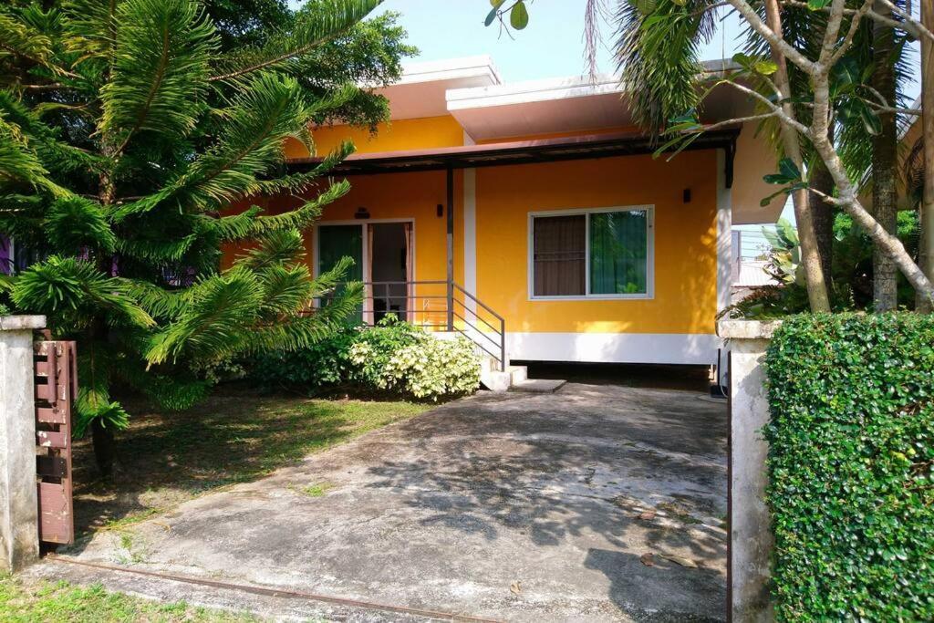 Little Yellow House- Aonang Ao Nang Bagian luar foto